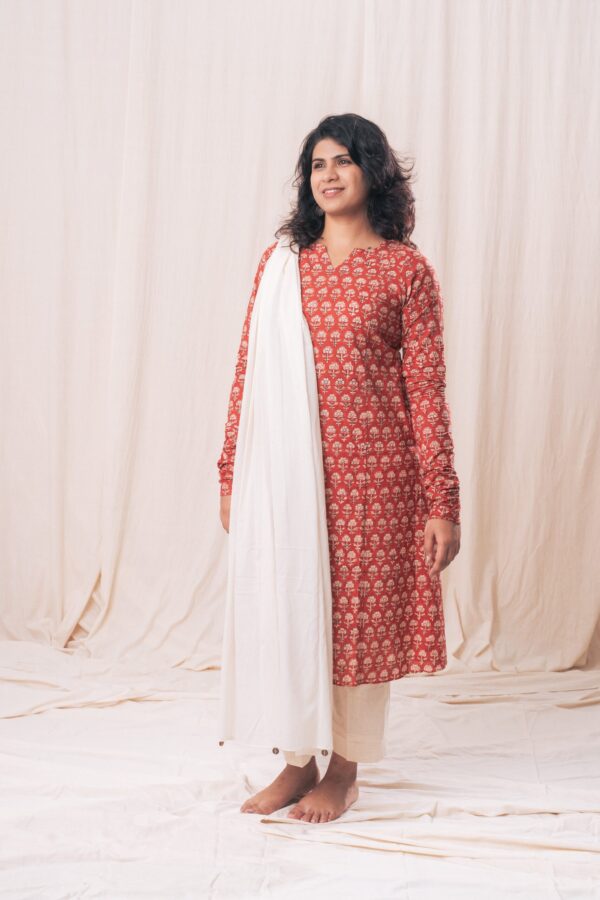 Red Churi Sleeve Kurta Set - Image 2