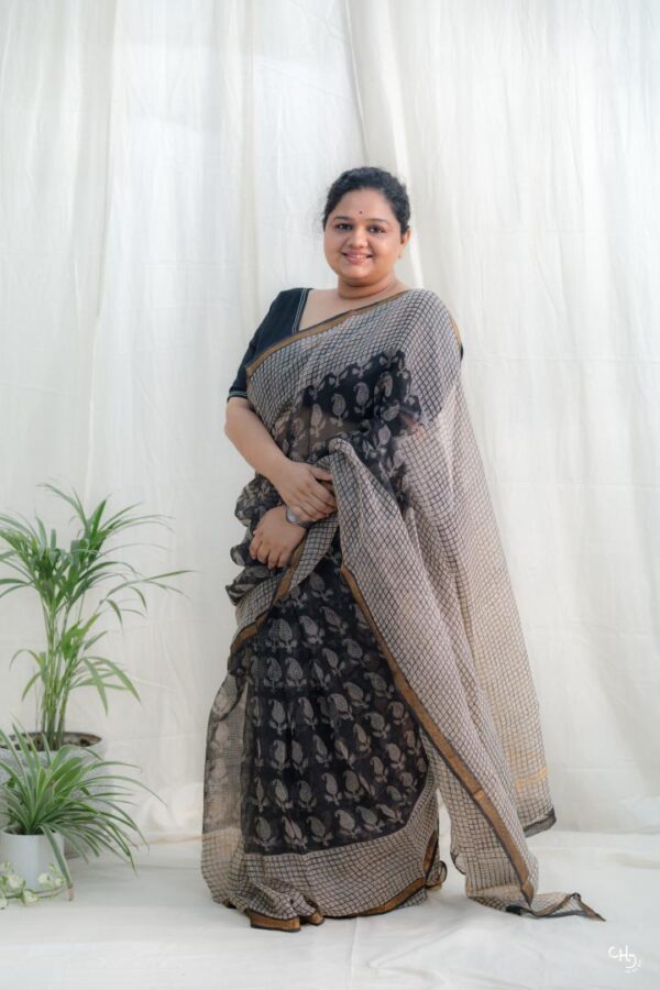 Beige and black kota doria - Image 3