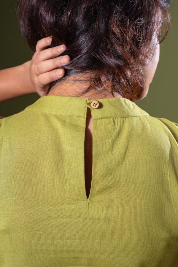 Green Incut Kurta - Image 3